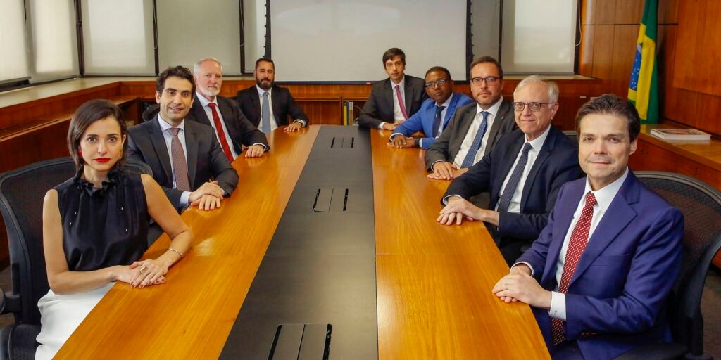 Copom deve elevar Selic em 1 ponto na reunião de hoje Copom deve elevar Selic em 1 ponto na reunião de hoje