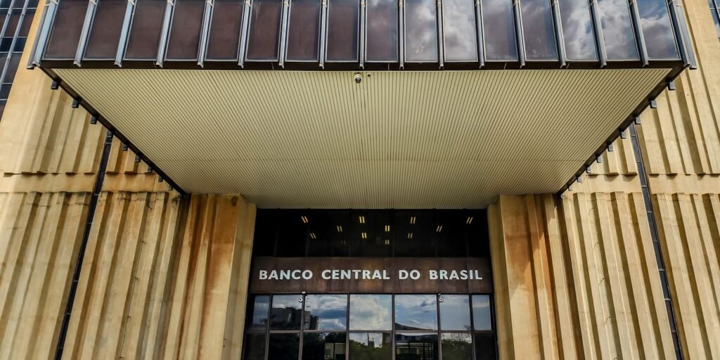 Entidades do setor produtivo criticam aumento dos juros Entidades do setor produtivo criticam aumento dos juros