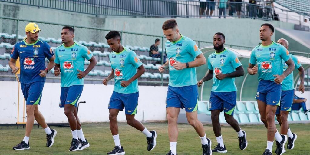 Eliminatórias: Dorival comanda primeiro treino com grupo completo